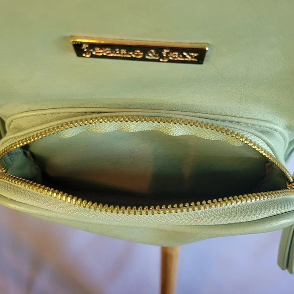 Jeane & Jax Green Knapsack Bag - Picture 7 of 12